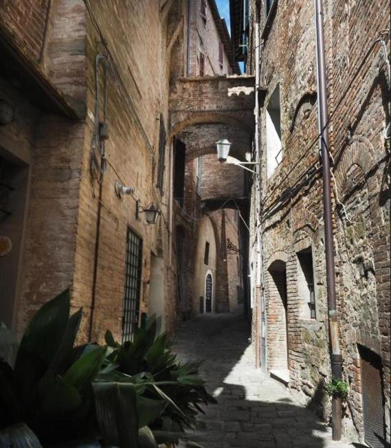 Azzi B&B Comfortably, In The Quietness Of The Perugia Historical Centre Exteriér fotografie