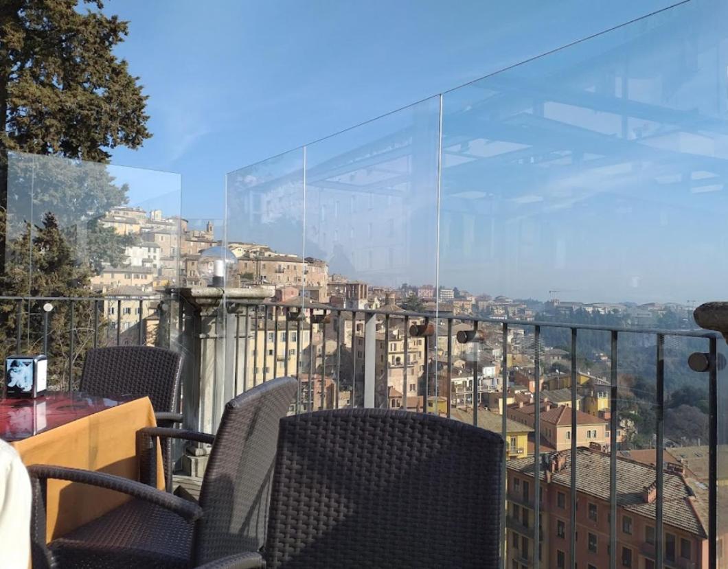 Azzi B&B Comfortably, In The Quietness Of The Perugia Historical Centre Exteriér fotografie